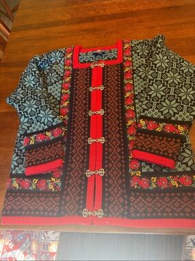 Embroidered Floral Accent Red & Black Nordic-Style Women's Cardigan